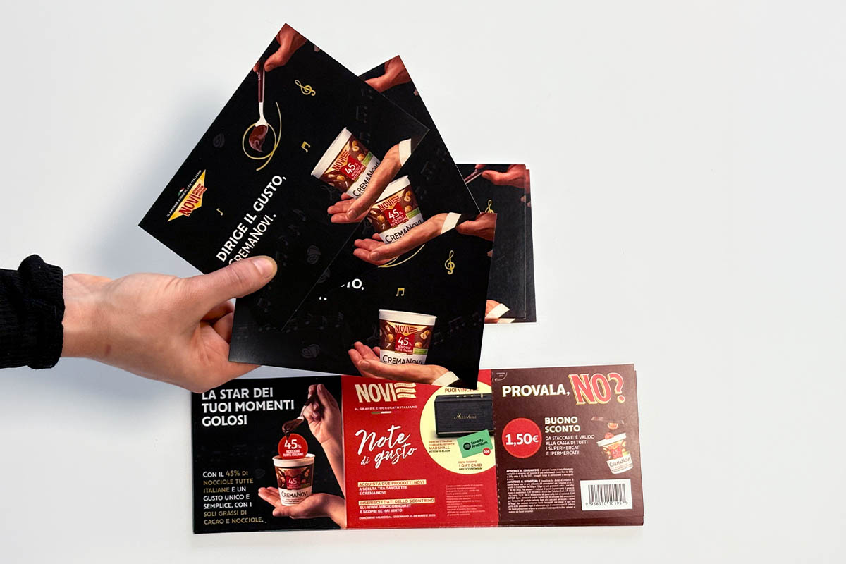 Volantini promozionali stampati a colori, formato maneggevole e finitura opaca